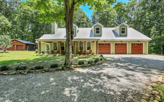 Country Home for Sale in Leipers Fork Tennessee