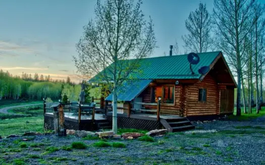 Colorado Off-grid Log Cabin with National Forest Access