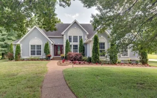 Country Home for Sale in Maury County, Tennessee