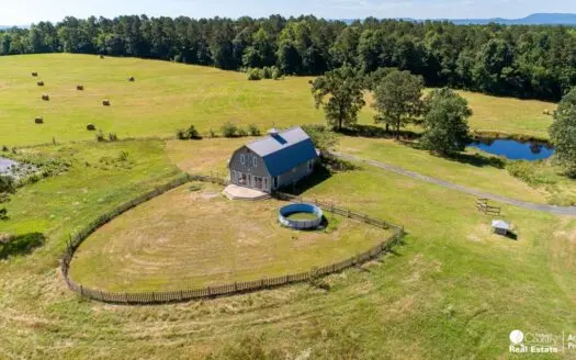 Country Home with Acreage for Sale in Arkansas.