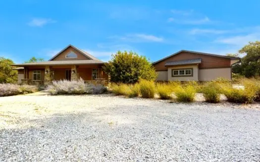 Stand Alone Acreage with No Covenants!