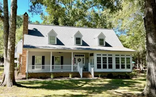 Executive Home with 5.85 Acres Just Outside Mccomb, Ms