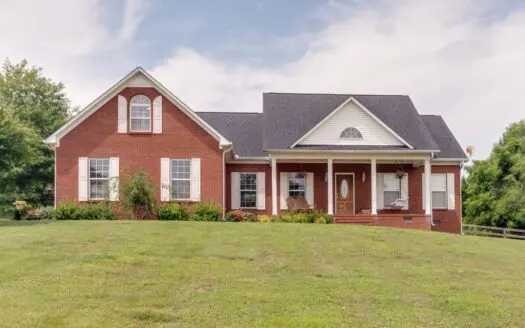 Country Home for Sale in Maury County, Tennessee