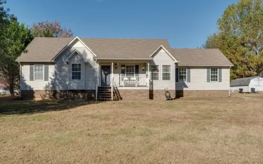 Country Home for Sale in Maury County, Tennessee