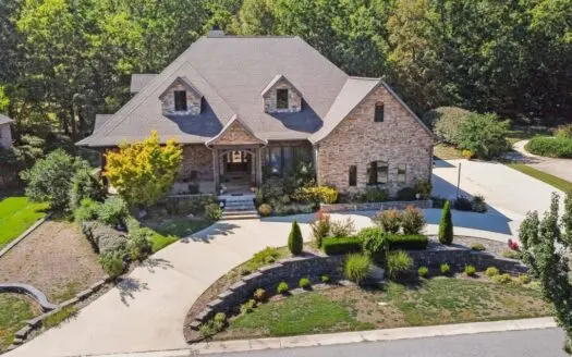 Country Club Luxury Home for Sale in South Central Missouri