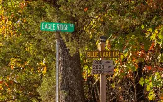 Lot 43 in Subdivision in Gated Community with Airstrip on Bull Shoals Lake Peninsula