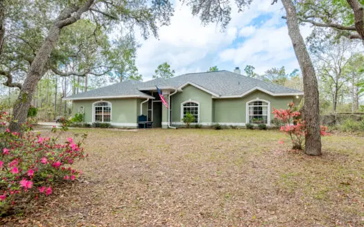 Home For Sale in Morriston, FL on 5 Acres