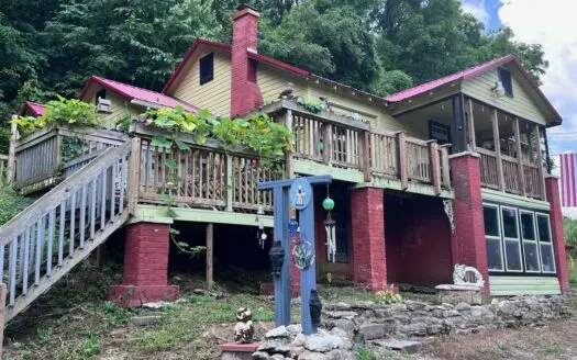 Riverfront home for sale in Hancock County, Tennessee