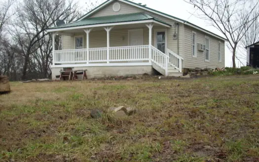 Move-In Ready Country Home on 3 Acres – Ozark County, MO