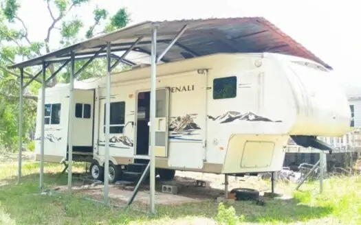 1.07 acres fenced with RV hookup in Perry, FL!