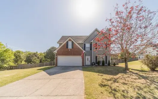 Charming 3/2.5 Dacula Home On Oversized Lot With Shed And No Hoa!