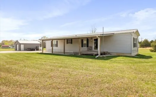 Ranch Style Home on 3.5 Acres in Moody, MO for Sale