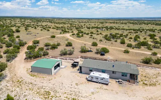 72-Acre Ranch in Saint Johns, Arizona for Sale – Off-Grid Living!