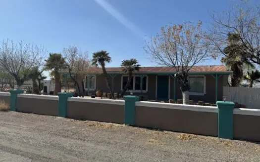 Salome, AZ Area Home on 3 Acres Detached Garage