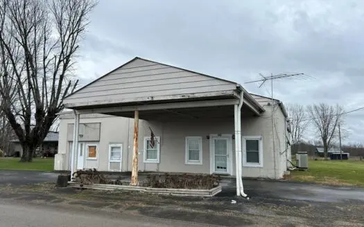 2 Bedroom 1 Bath Block Building W/ Living Space-Liberty, Ky.