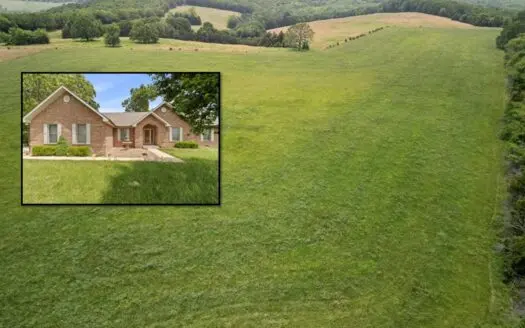 Ranch Bordering National Forest Land in Ozark County Missouri