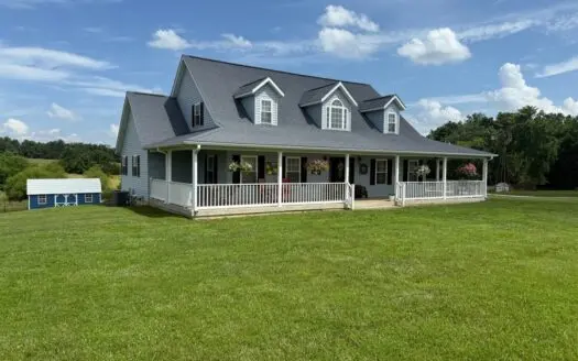 Spacious Country Living on 19+ Acres!