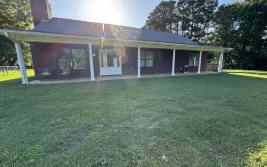 Country Home with Pool and 10 acres