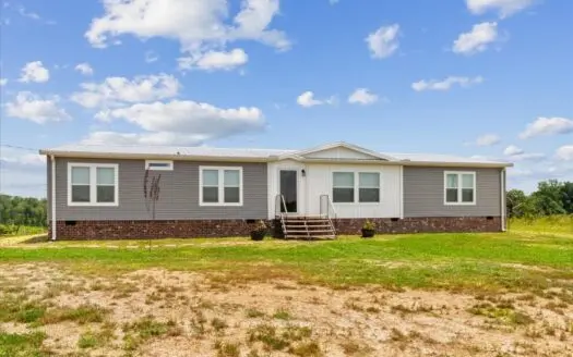 Country Home for Sale in Lewis County, Tennessee