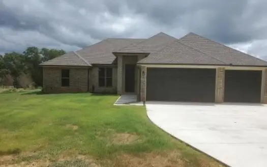 Beautiful 2350 sqft Custom Home For Sale in Diana Texas
