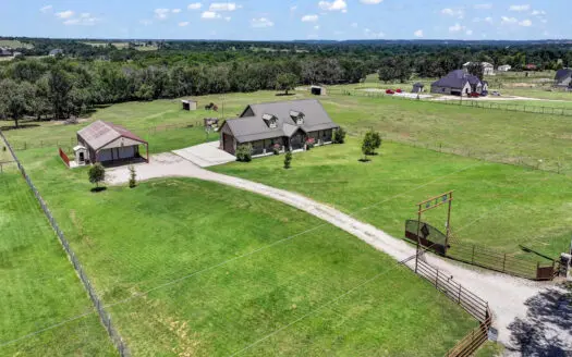 Country Home For Sale In Bridgeport Texas