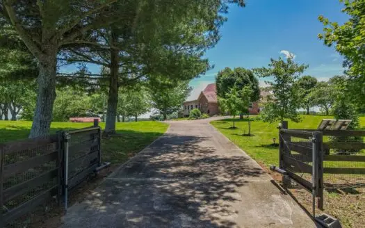 Country Home for Sale in Giles County, Tennessee