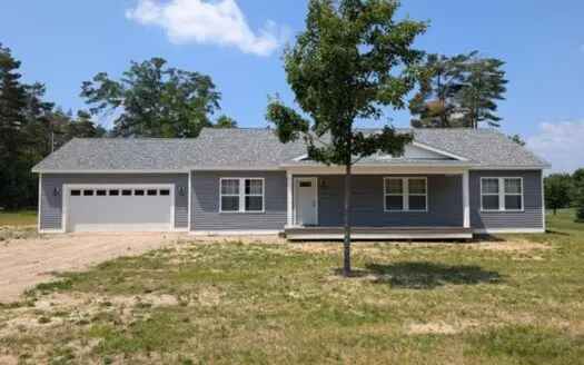 Modern Northern Michigan Home on 1 Acre Atlanta MI