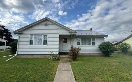 513 E. Chestnut St, Hegins, PA 17938