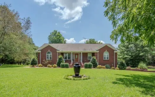 Mini Farm For Sale in Leoma TN