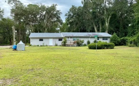 Country Home with 2 Acres for Sale in Jasper, FL