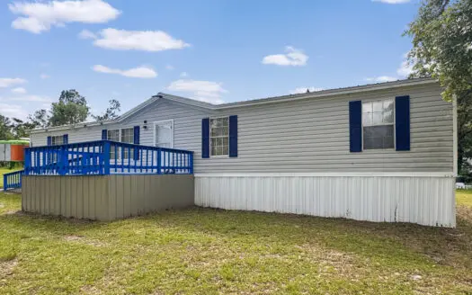 Country Home on 4+ Acres For Sale in Jennings, FL!