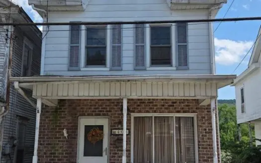 408 W Market St, Williamstown, PA 17098