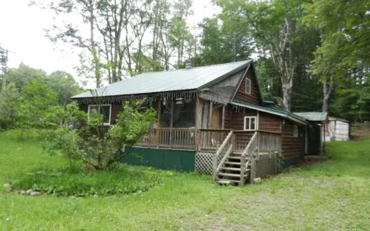 Cabin For Sale at Online Auction in Salisbury Center, NY