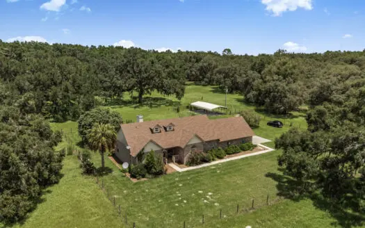 Beautiful 3 Bedroom Home For Sale in Chiefland, FL
