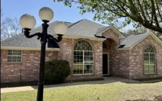 Beautiful 3 Bedroom 3 Bath Home on 1.5 acres