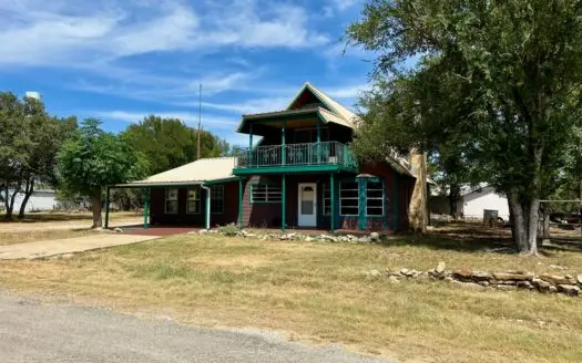 Lake Brownwood Living, 3BR, 3BA with Lake Access