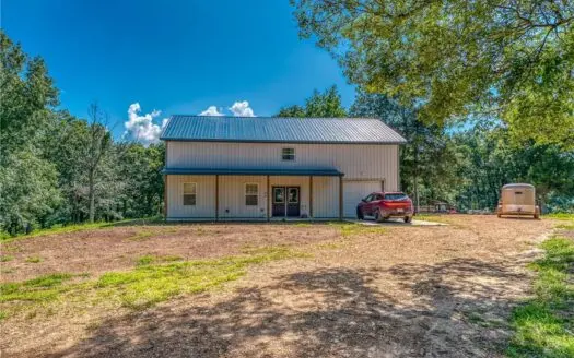Newton County Country Hunting Home on 9.5 Acres For Sale w/Barn