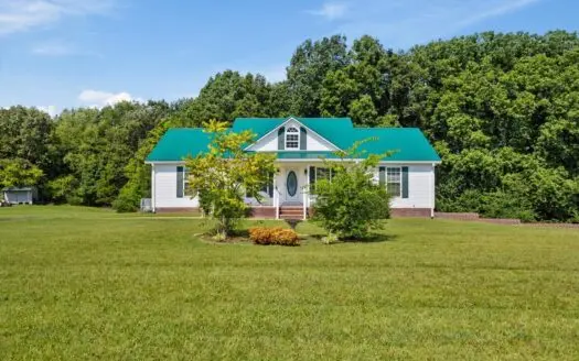 Country Home for Sale in Lewis County, Tennessee