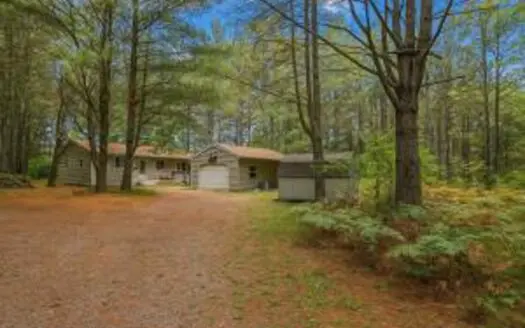Northern Michigan Home, 10 Acres – Rush Lake Retreat – Atlanta MI