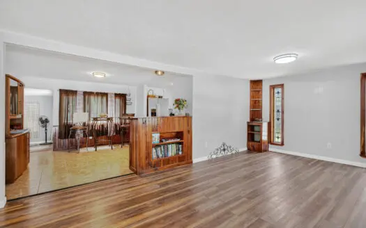 2 Bedroom Home For Sale in Bell, FL