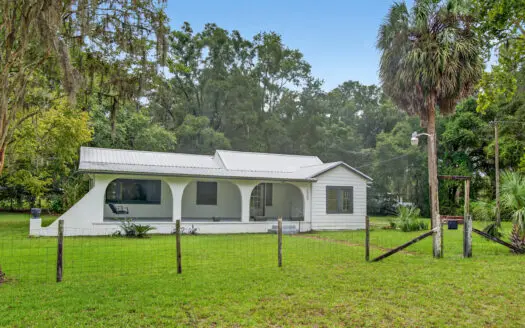2 Bedroom Home for Sale in Trenton, FL