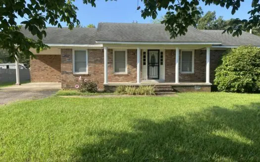 3 Bedroom Home Near Town For Sale In Tn, Nice Neighborhood