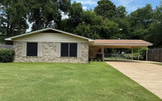 Charming Home in New Boston, Texas For Sale