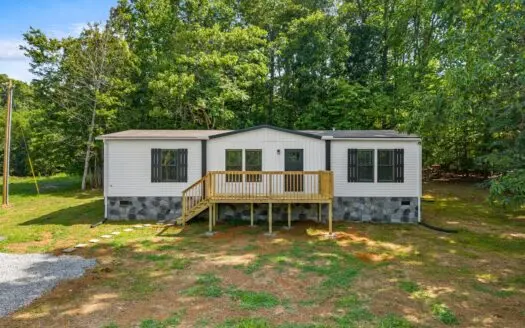 New 3/2 Manufactured Home on .90 acres in Hawkins County, TN