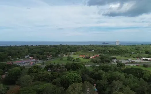 Country Home Near the Beach, Lot with Fruit Trees in Santa Clara