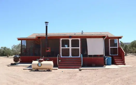 Turn key Off-Grid property ready for you to make it your own!!