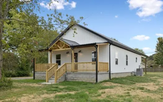 Country Home for Sale in Lewis County, Tennessee