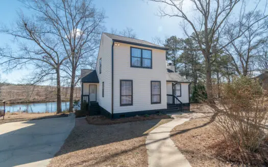 Waterside Living in Cheraw’s Bridlewood Neighborhood