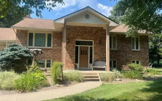 A Chatham-Kent Retreat Made for Family, Comfort & Country Living