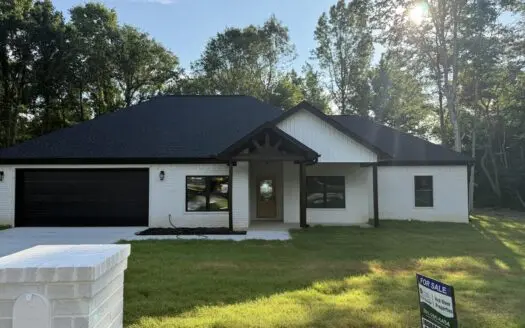 New Construction Home in East End – Move in Ready!